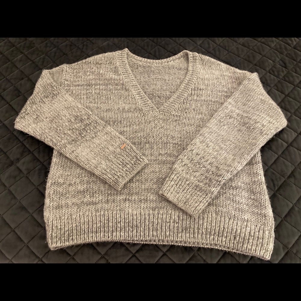 PINK Victoria Secret sweater